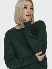 ONLY Carmakoma CARAIDA - Jersey de punto - scarab