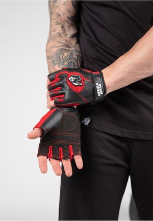 Gants sans doigts noirs et rouges avec paumes rembourrées, détails de logo à l'arrière et coutures renforcées. Convient pour l'haltérophilie et l'entraînement.