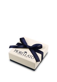 Scatola regalo color crema con una base blu scuro, legata con un nastro di satin blu navy. Presenta il logo "MORELLATO" in evidenza nella parte superiore.