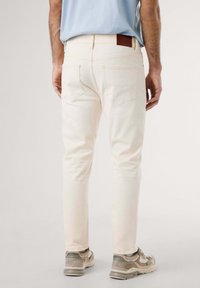 Pepe Jeans Traperice suženog kroja - ivory white