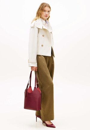 Tommy Hilfiger, TH MODERN MINI TOTE - Handtas - velvet maroon