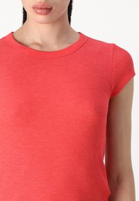 American Eagle WAFFLE BABY TEE - Βασικό μπλουζάκι - red
