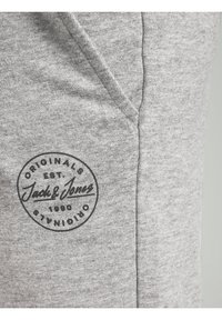 Jack & Jones Junior JJI SHARK JR - Teplákové kalhoty - light grey melange