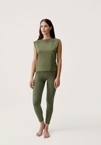 Born Living Yoga Leggings - verde oscuro