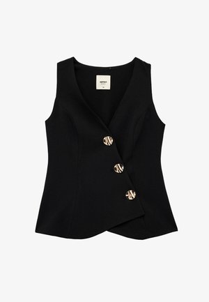 Chaleco sin mangas negro con un escote en V profundo, con un diseño de envoltura y cuatro botones dorados con un patrón a rayas.