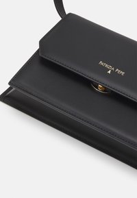 Patrizia Pepe BORSA BAG - Skulderveske - nero