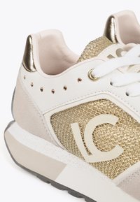 LOLA CASADEMUNT Tenisice - gold
