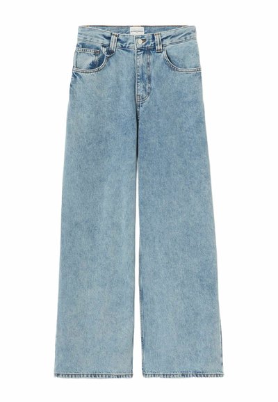 Jeans in denim blu chiaro a gamba larga con vita alta, dotati di chiusura con bottoni, tasche frontali e orlo grezzo.