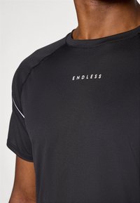 Endless APHEX - Sports T-shirt - black