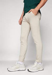 Pier One Chino - tan