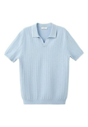 Hellblaues kurzärmeliges Strick-Poloshirt mit strukturiertem Muster und offenem Kragen.