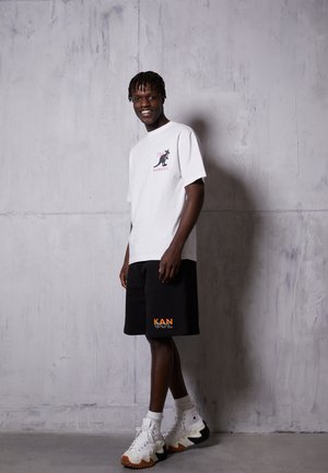 BOSTON - Shorts - black
