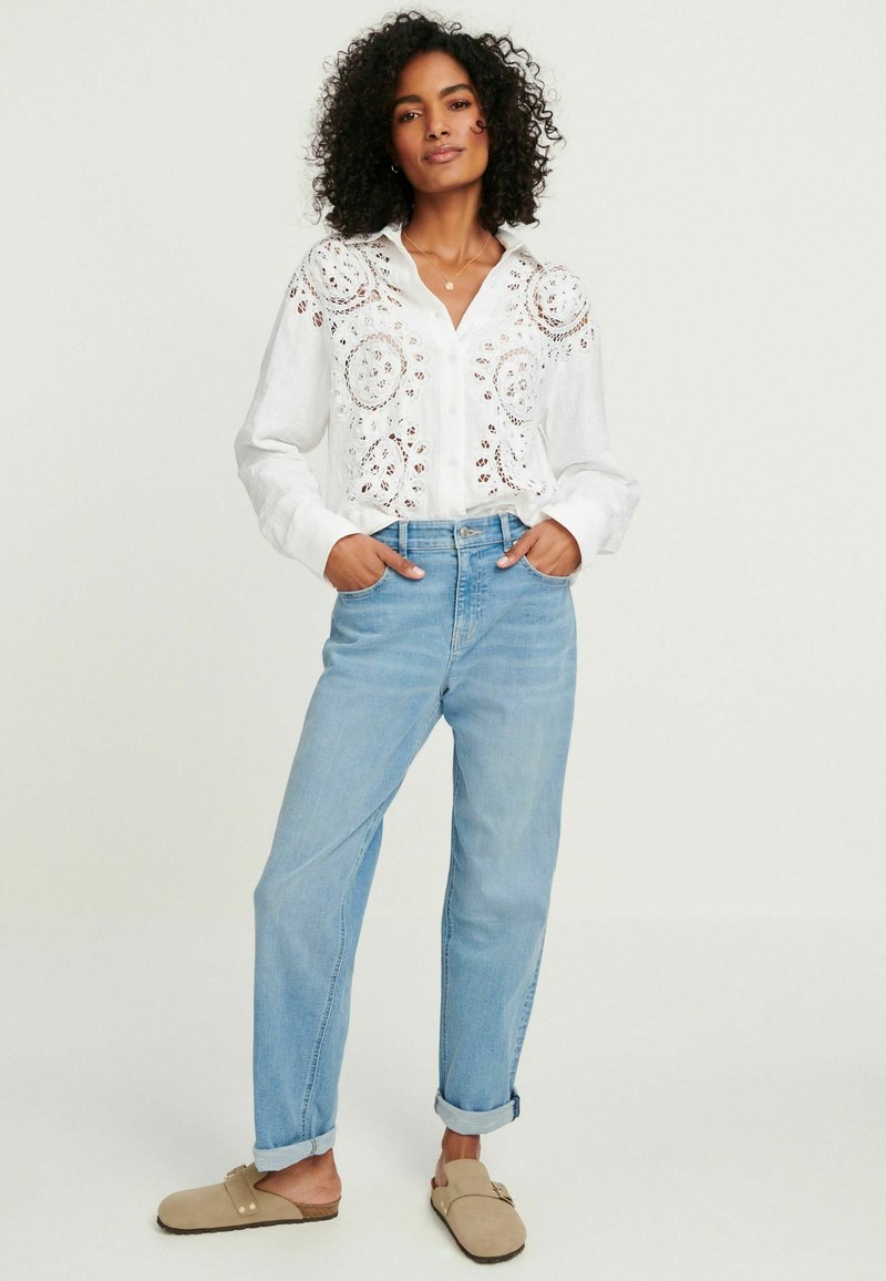 Next BOYFRIEND - Traperice opuštenog kroja - bleach denim
