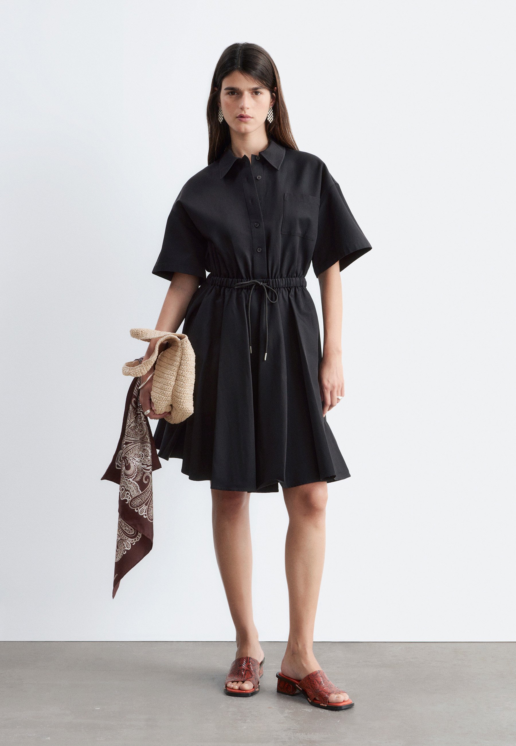 & OTHER STORIES & OTHER STORIES FLARED DRAWCORD MINI DRESS - Shirt dress - black - Zalando.ie & OTHER STORIES & OTHER STORIES FLARED DRAWCORD MINI DRESS - Shirt dress - black - Zalando.ie