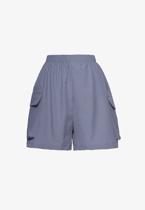 Lyseblå texturede stofshorts med elastisk talje og to sidelommer med klapper.