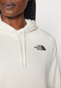 The North Face SIMPLE DOME HOODIE - Mikina s kapucňou - white dune