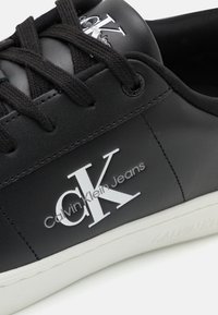 Calvin Klein Jeans CLASSIC CUPSOLE LACEUP - Sportcipő - black/bright white