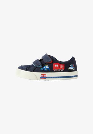Tume sinine kanvas jalanõud kahe Velcro rihmaga, valge kummitald ja mängulised sõidukite motiivid punases ja sinises külgedel.