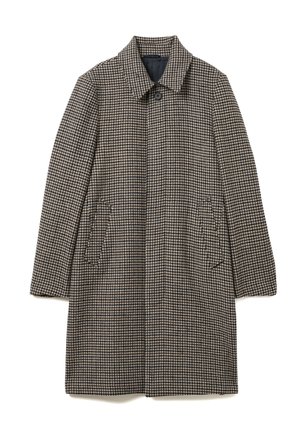 Cappotto con motivo pied de poule in marrone e beige, con collo a risvolto, due tasche laterali e lunghezza media. Finitura del tessuto testurizzata.