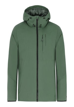 Groene geïsoleerde jas met een capuchon, voorzien van een ritssluiting aan de voorkant, zijzakken en een slanke, waterafstotende stof. Accenten zijn onder andere een logo op de borst.