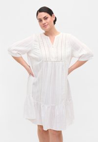 Zizzi STRIPED WITH RIBBONS - Marškininė suknelė - bright white