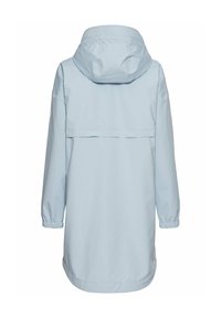 Jasnoniebieska wodoodporna kurtka z kapturem, elastycznymi mankietami i detalem tylnej kieszeni. Charakteryzuje się luźnym krojem i gładką fakturą.