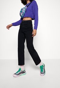 Noisy May Neule - blue