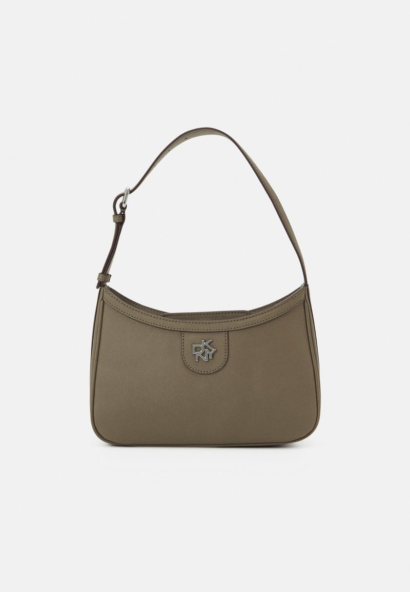 Petit sac à main vert olive avec une seule anse courte et un logo DKNY argenté au centre avant.