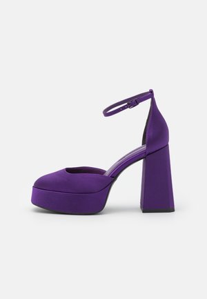 High Heel Pumps - purple
