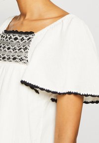 Pepe Jeans Vapaa-ajan mekko - white