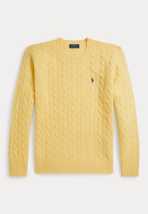 Pull en tricot jaune avec des poignets et un ourlet côtelés. Présente un petit logo bleu sur la poitrine. Fabriqué à partir d'un matériau doux et texturé.