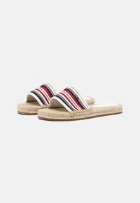 Tommy Jeans Pantofle - white