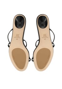 Paire de sandales à talons hauts avec semelles beiges et lanières noires, embouts de talons circulaires noirs, taille 37, marque Kazar Studio, cuir véritable.