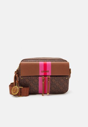 CAMERA CASE - Taška cez plece - deer