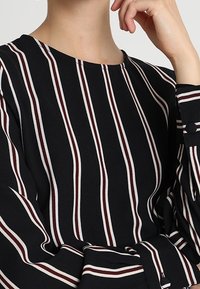 Vero Moda Blůza - dark blue