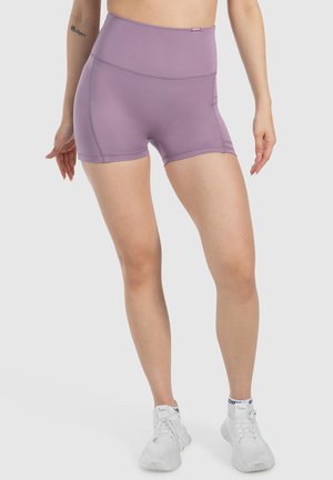 Paarse high-waisted sportshorts gemaakt van rekbaar materiaal, met een gladde textuur en een aansluitend design met zijzakken.