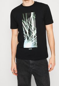 BOSS T-shirt med print - black