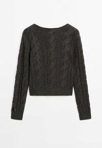 Pull court gris foncé avec un motif en torsades, manches longues et encolure arrondie. Tissu texturé et détails de bord-côtes à l'ourlet.