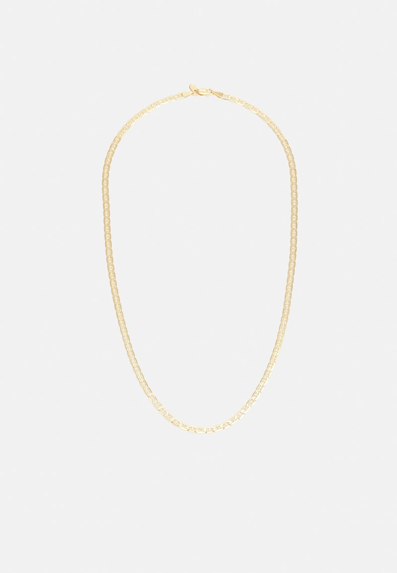 Collier en métal doré avec une chaîne plate torsadée au fini poli. Fermoir sécurisé à l'arrière.