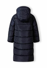 Námornícky puffer kabát s kapucňou, s prešívaným dizajnom, dlhými rukávmi a rovnými okrajmi. Hladká, lesklá tkanina bez viditeľných kovových častí.