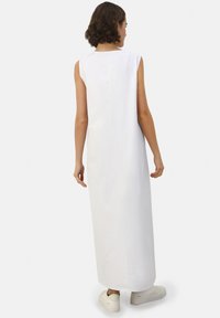 Modanisa Maxi šaty - white