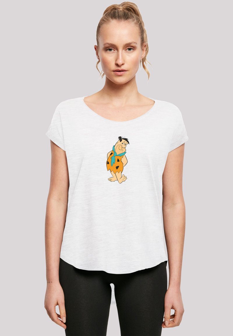 Weißes Kurzarm-T-Shirt mit rundem Ausschnitt, das eine Illustration von Fred Feuerstein in Orange und Blau zeigt. Leichte Stoffqualität.