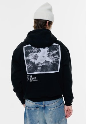 PULL&BEAR AEROPLANE  - Majica s kapuljačom - black