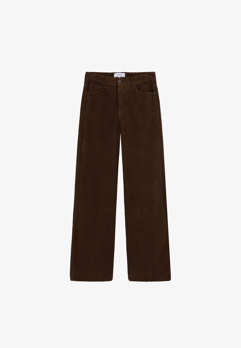 Pantalones de pana marrones de pierna ancha con una textura suave, con cierre de botón frontal y dos bolsillos laterales. Ajuste recto y sin patrones distintivos.
