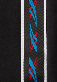 onitsuka tiger tracksuit