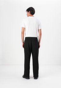 Lacoste Kalhoty - black