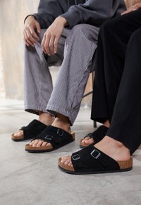 Birkenstock - ZÜRICH REGULAR UNISEX - Slip-ins - black Miniatyrbild 1