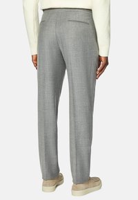 Boggi Milano Chino stiliaus kelnės - light grey