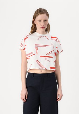 BOXY STRIPE TEE - Print T-shirt - sporty logo red