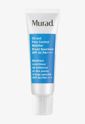 Murad Oil and Pore Control Mattifier Tube mit Breitspektrum-Sonnenschutz SPF 45 PA++++, Vorderseite mit Text in Englisch und Französisch auf weißem Hintergrund.